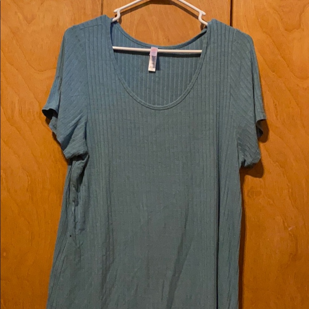 Lularoe blue classic tee size 2xl